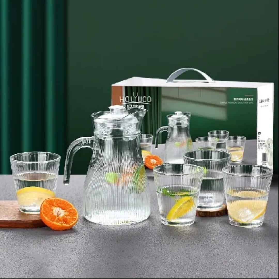 Ensemble craffe en verre plus 6 verres à boire (sans le plateau)