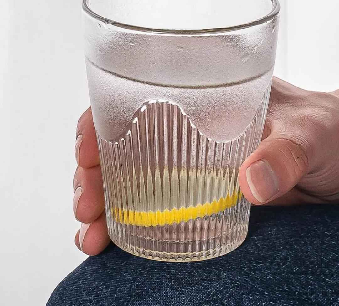 Ensemble craffe en verre plus 6 verres à boire